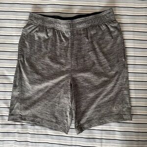 Reebok men’s shorts (size m)